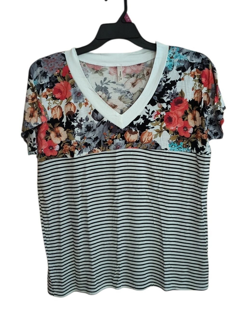 Magic Fit Floral & Stripe V-Neck Women’s Top - Multicolor Size L?